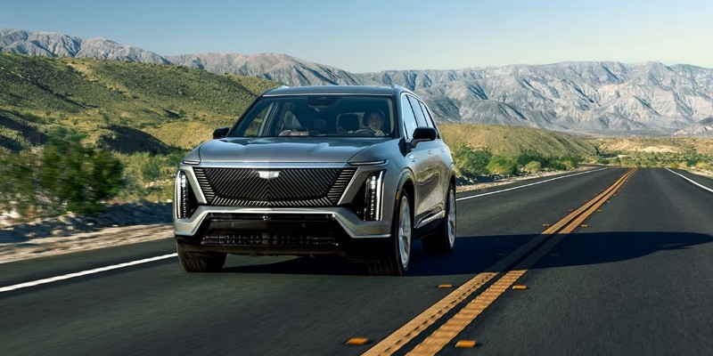 2026 Cadillac VISTIQ electric luxury SUV featuring three-row seating, advanced EV technology, and premium trim options.