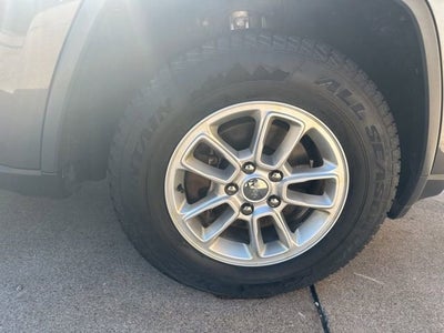 2019 Jeep Grand Cherokee Laredo E