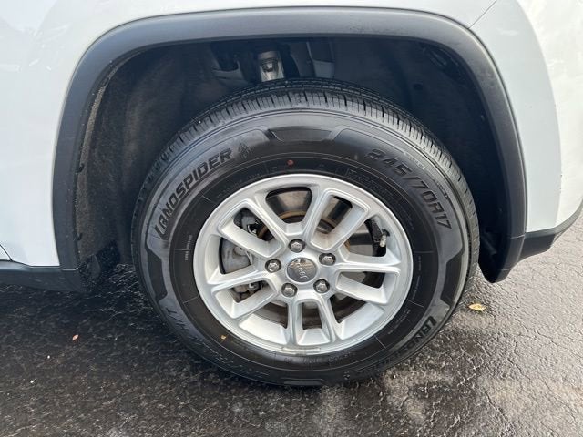 2019 Jeep Grand Cherokee Laredo E