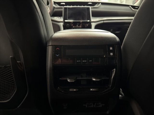 2021 Jeep Grand Cherokee L Laredo