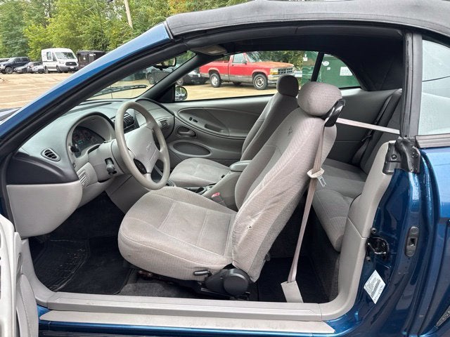 1999 Ford Mustang BASE