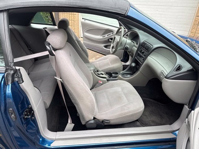 1999 Ford Mustang BASE