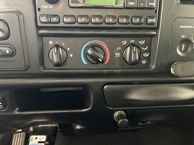 2004 Ford Super Duty F-250 XL