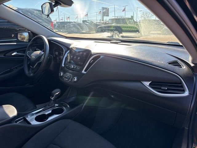 2022 Chevrolet Malibu LS