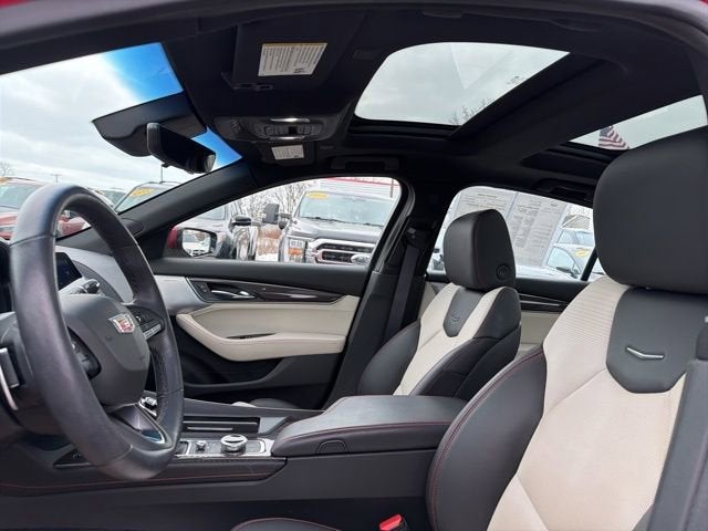 2022 Cadillac CT5 Sport