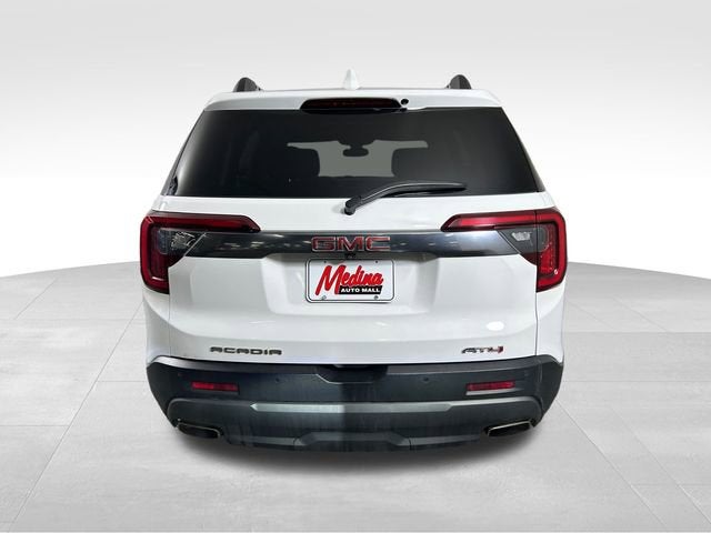 2022 GMC Acadia AT4