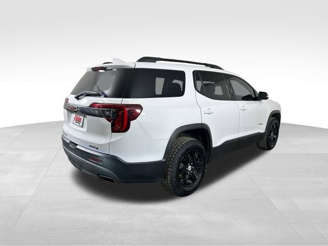 2022 GMC Acadia AT4