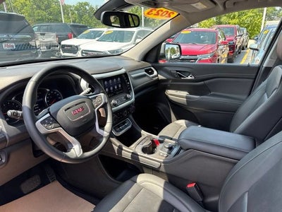 2023 GMC Acadia SLT