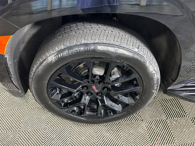 2022 GMC Yukon SLE