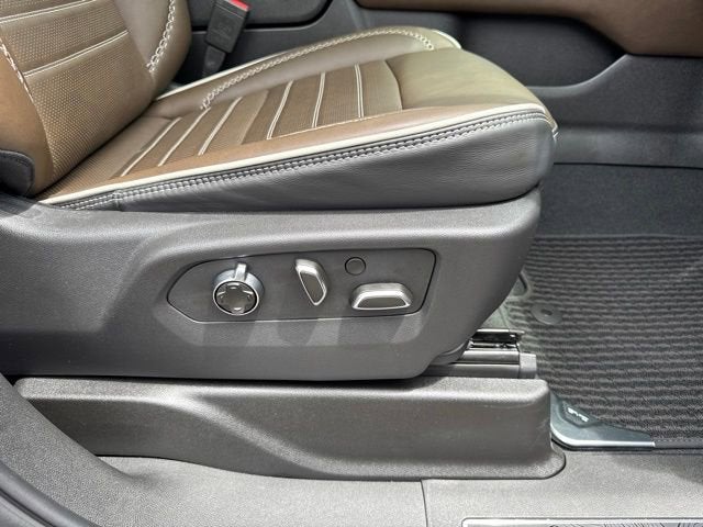 2025 GMC Yukon XL Denali Ultimate