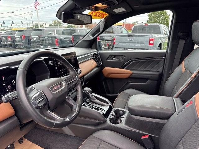 2023 GMC Canyon 4WD AT4