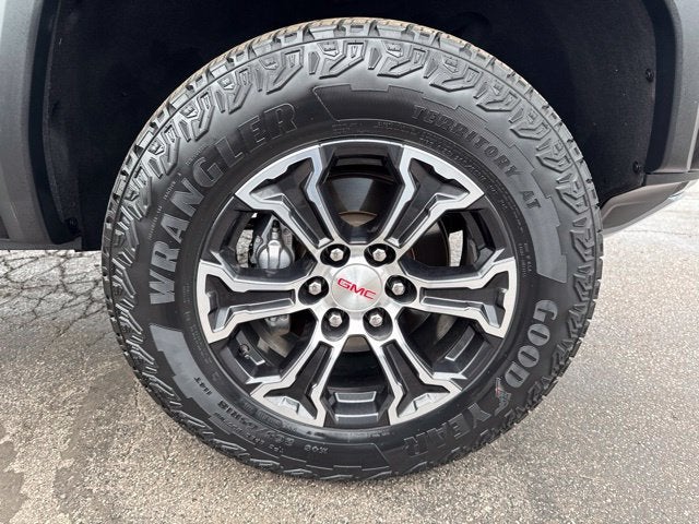 2023 GMC Canyon 4WD AT4