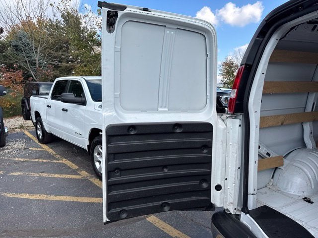2025 GMC Savana Cargo Work Van