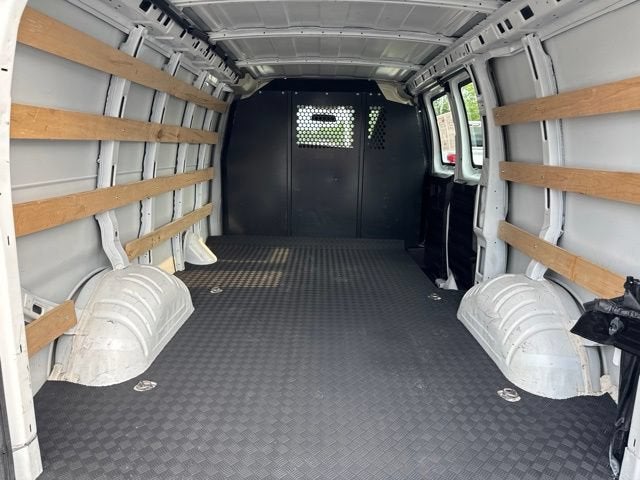 2025 GMC Savana Cargo Work Van