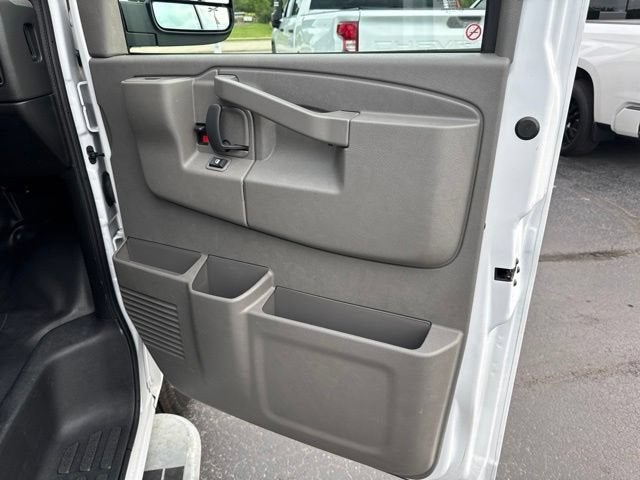 2025 GMC Savana Cargo Work Van