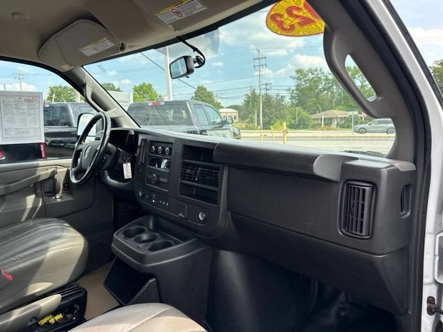 2023 GMC Savana Cargo 2500 Work Van