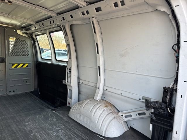 2016 GMC Savana Cargo 3500 CARGO