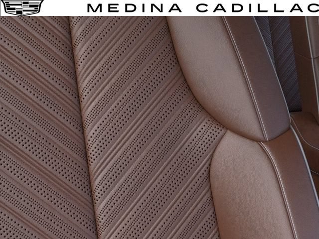 2027 Cadillac VISTIQ Platinum
