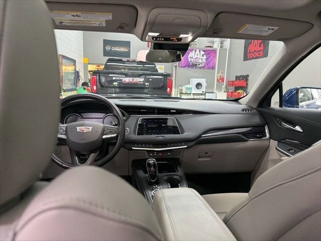 2023 Cadillac XT4 Luxury