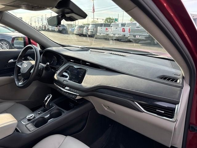 2023 Cadillac XT4 Premium Luxury