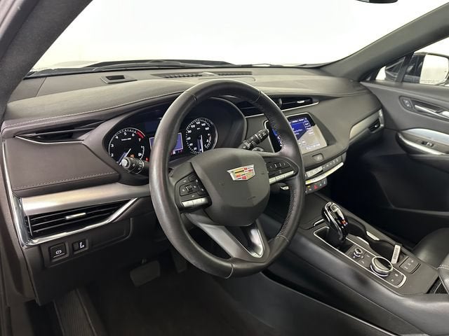 2023 Cadillac XT4 AWD Premium Luxury