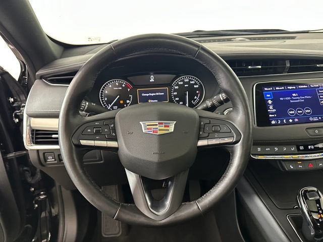 2023 Cadillac XT4 AWD Premium Luxury