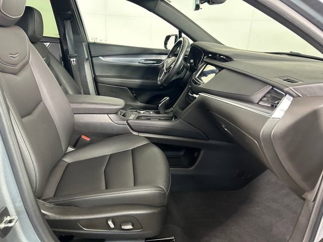 2023 Cadillac XT5 Luxury