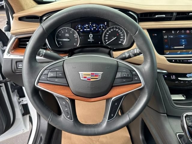 2017 Cadillac XT5 Platinum AWD