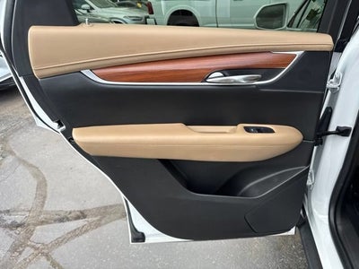 2017 Cadillac XT5 Platinum AWD
