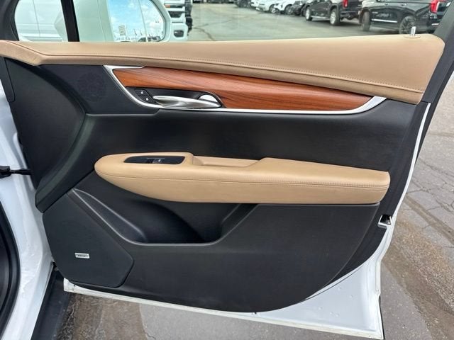 2017 Cadillac XT5 Platinum AWD