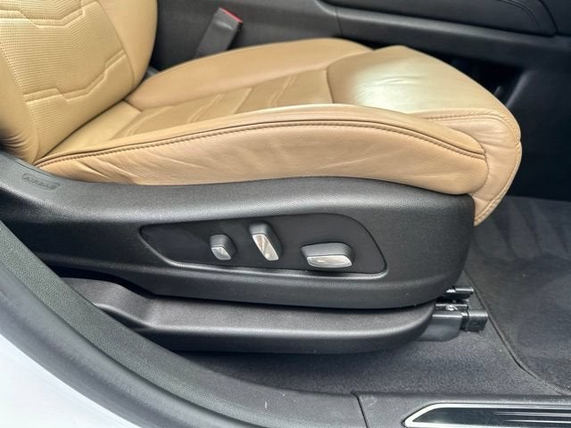 2017 Cadillac XT5 Platinum AWD