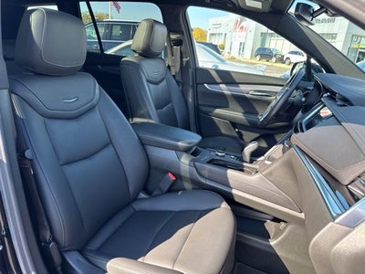 2025 Cadillac XT6 Luxury
