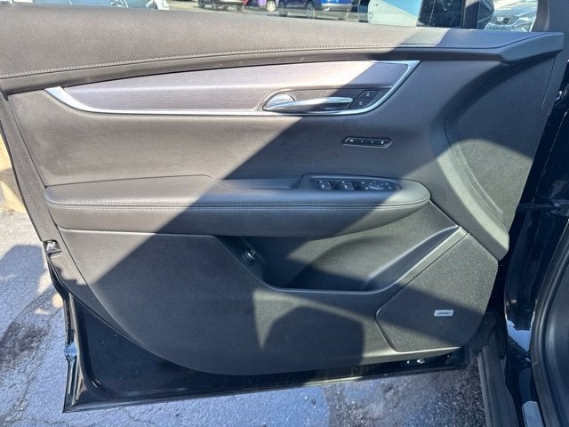 2025 Cadillac XT6 Luxury