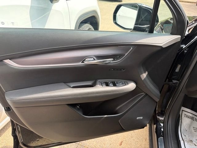 2025 Cadillac XT6 Luxury