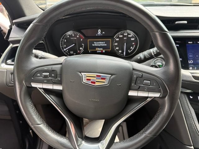 2025 Cadillac XT6 Luxury