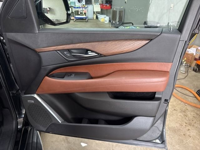 2017 Cadillac Escalade Luxury