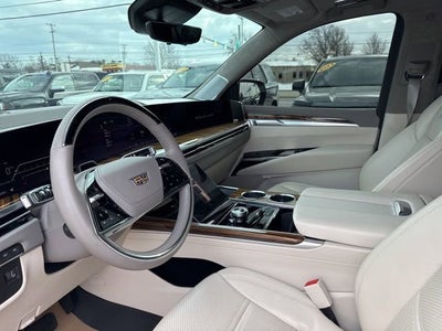 2025 Cadillac Escalade Sport Platinum