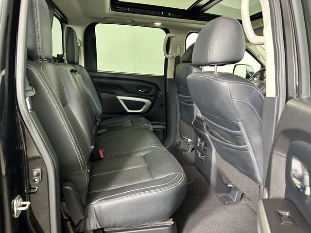 2021 Nissan Titan SL