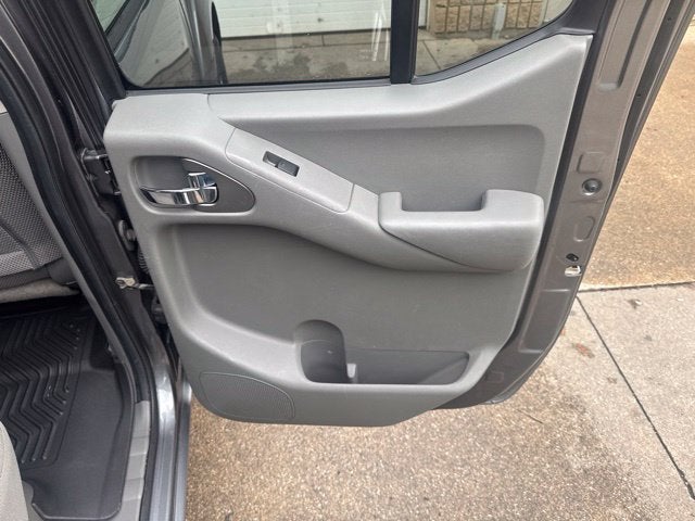 2017 Nissan Frontier SV V6