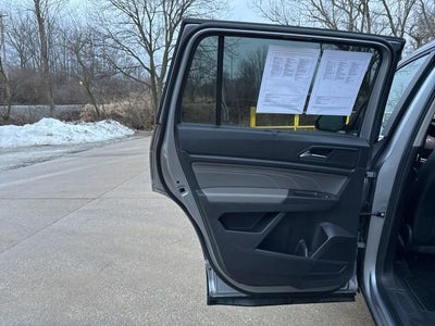 2022 Volkswagen Atlas 3.6L V6 SE w/Technology