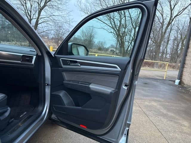 2022 Volkswagen Atlas 3.6L V6 SE w/Technology