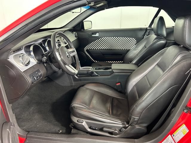 2007 Ford Mustang Deluxe