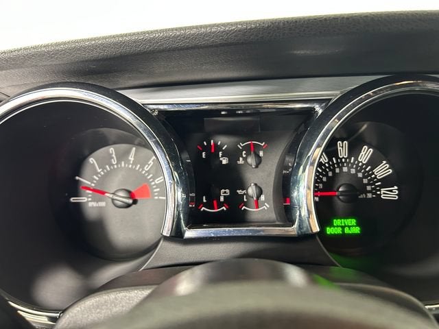2007 Ford Mustang Deluxe