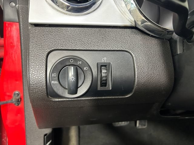 2007 Ford Mustang Deluxe