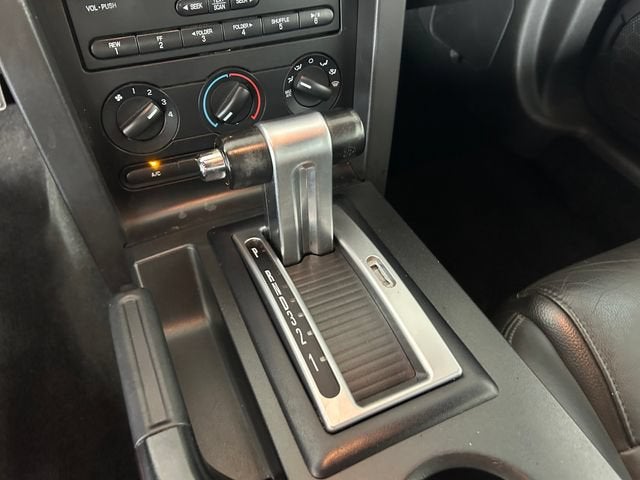 2007 Ford Mustang Deluxe