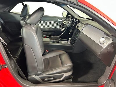 2007 Ford Mustang Deluxe