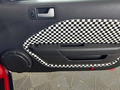 2007 Ford Mustang Deluxe