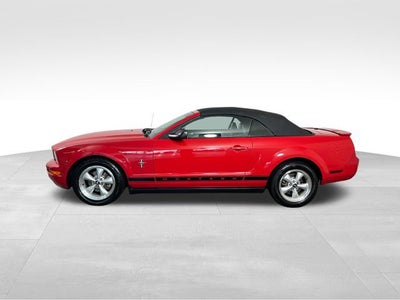 2007 Ford Mustang Deluxe