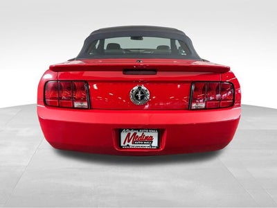 2007 Ford Mustang Deluxe