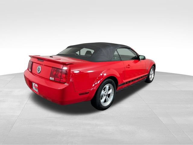 2007 Ford Mustang Deluxe